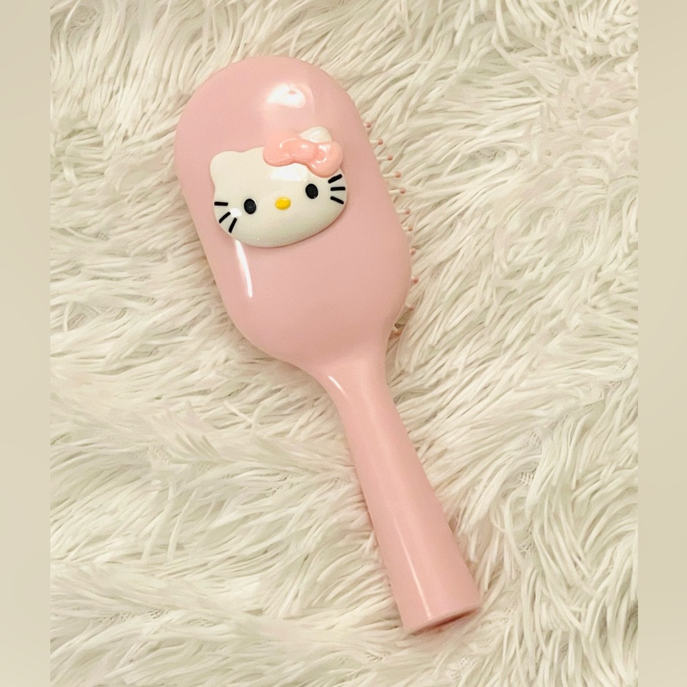 NEW🩷 Hello Kitty Brush